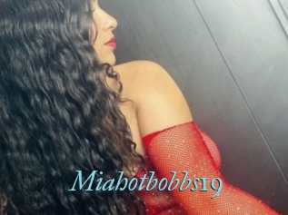 Miahotbobbs19