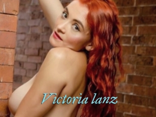 Victoria_lanz